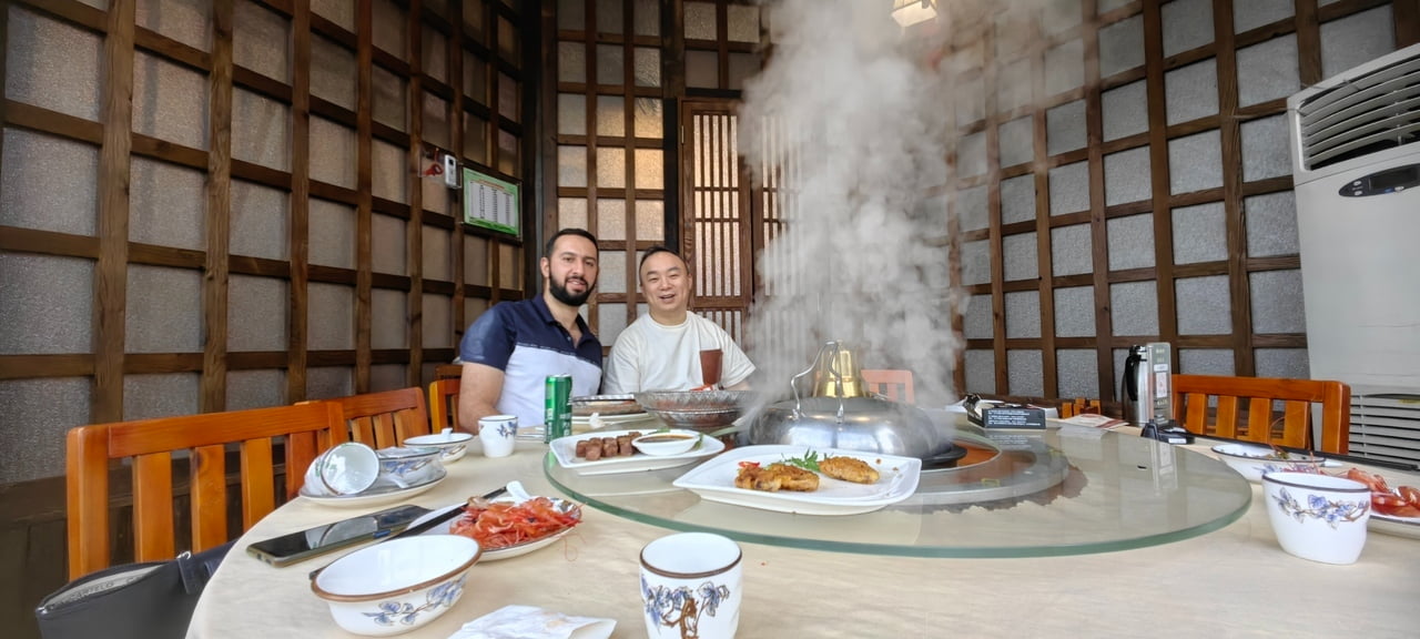 Saudi Arab office project buyer visiting Beechair